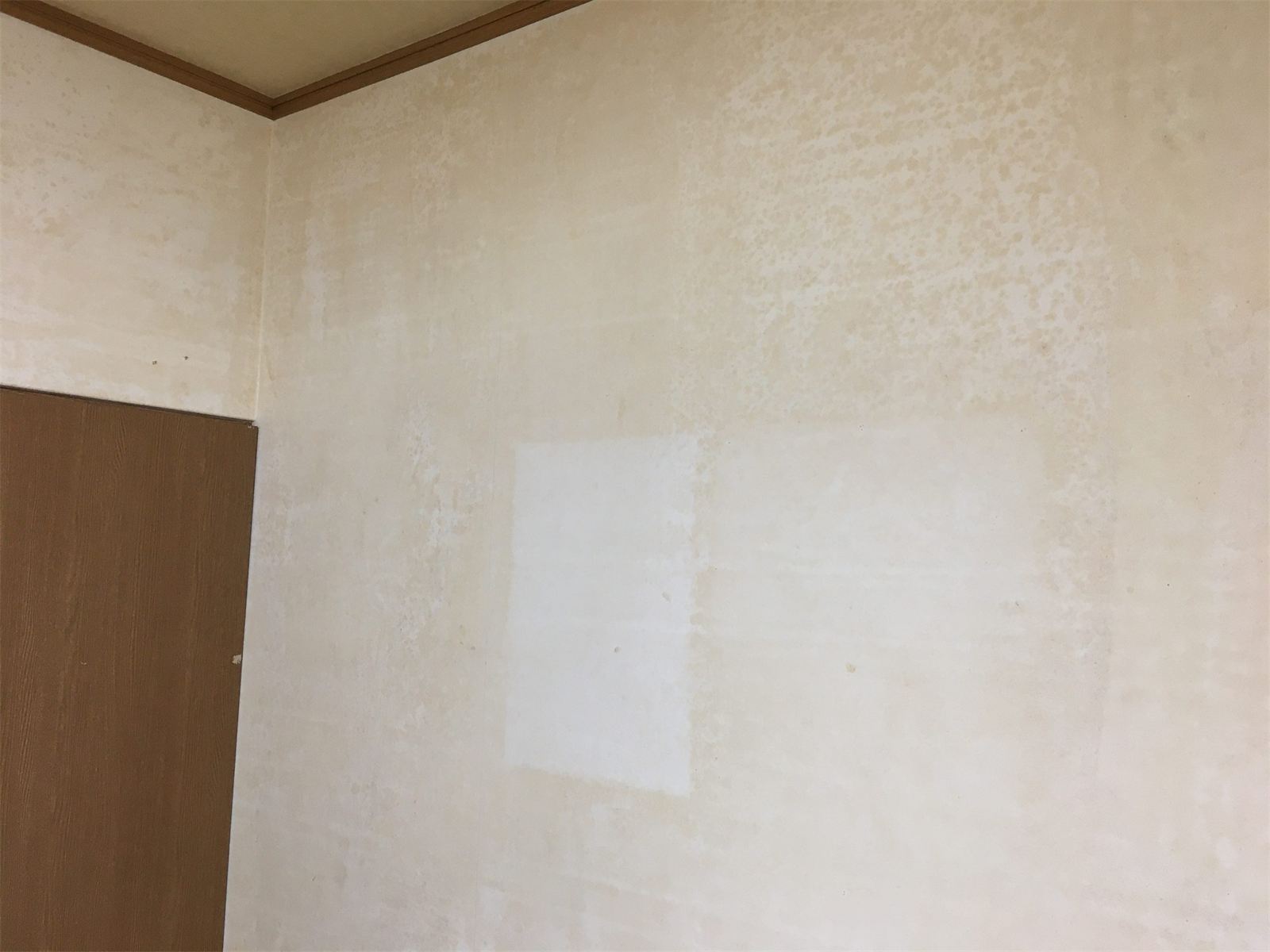 霧島市 国分野口西の賃貸アパート 施工前:ヤニ